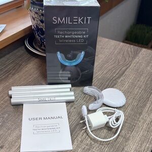 SMILEKIT Wireless LED Rechargeable Teeth Whitening Kit in Black